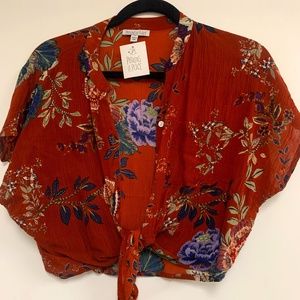 Flowered tie front crop top